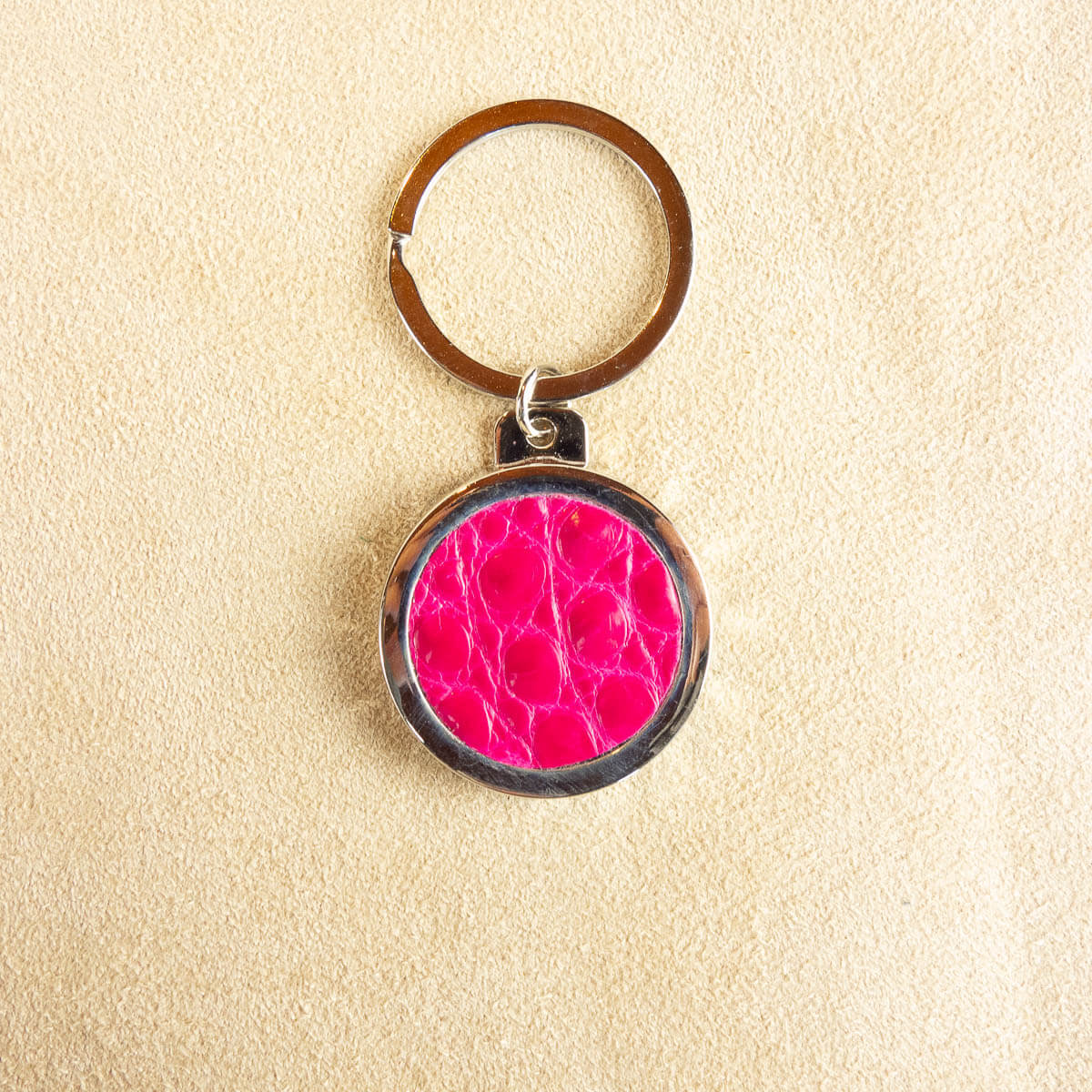 porte-clés décapsuleur en cuir de croco rose
