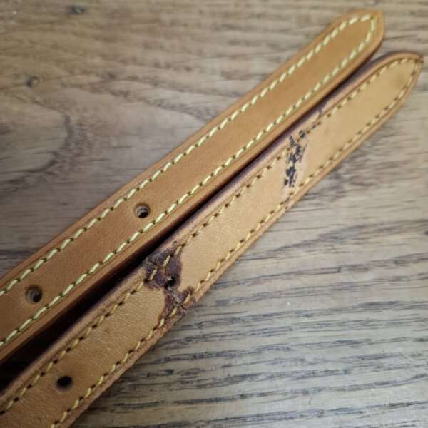Reproduction bandoulière