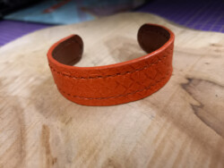 Bracelet en cuir de saumon sur-mesure Bracelet en cuir de saumon sur-mesure
