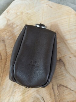 Personnalisation d'un porte-monnaie Personnalisation d'un porte-monnaie