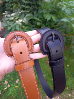 Le duo de ceintures en cuir